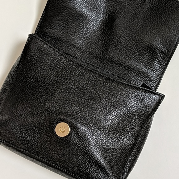 Authentic Michael Kors black&gold crossbody - Picture 3 of 6